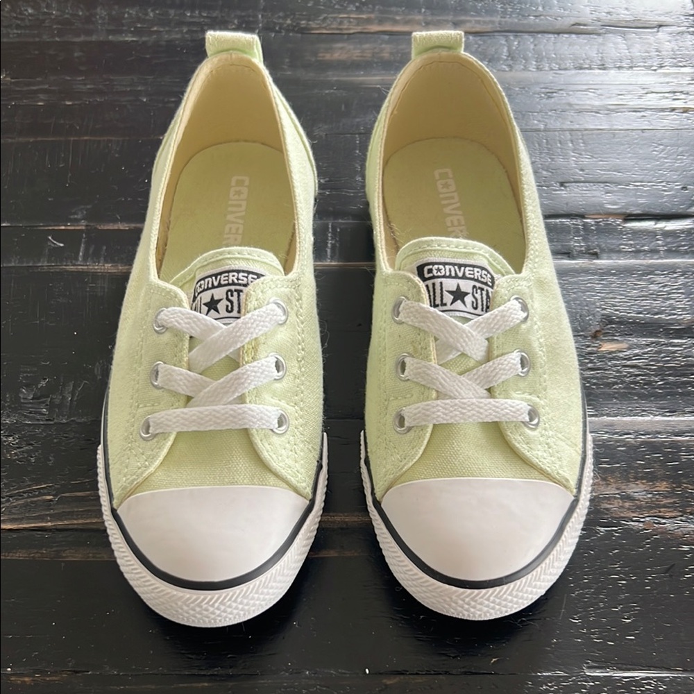 Converse Green and White Canvas Sneakers Low-Top